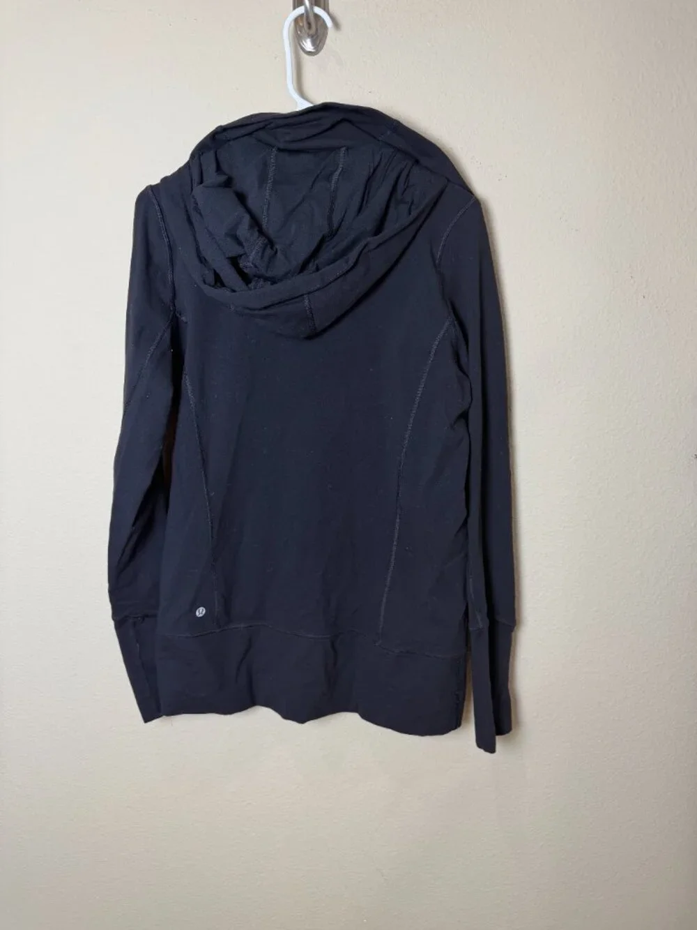 Lululemon In Stride black jacket with a high collar and full zip closure Size 10